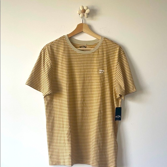 Billabong Tan and White Short Sleeve Tee - Picture 1 of 6